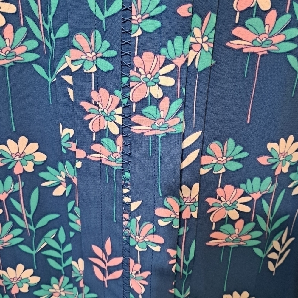 Q & A Floral Sleeveless Blouse Size XXL - Picture 3 of 4